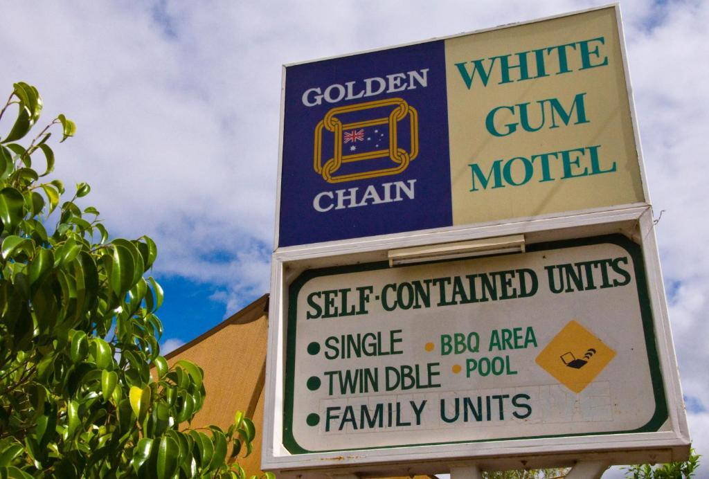 White Gum Motel Alice Springs Room photo